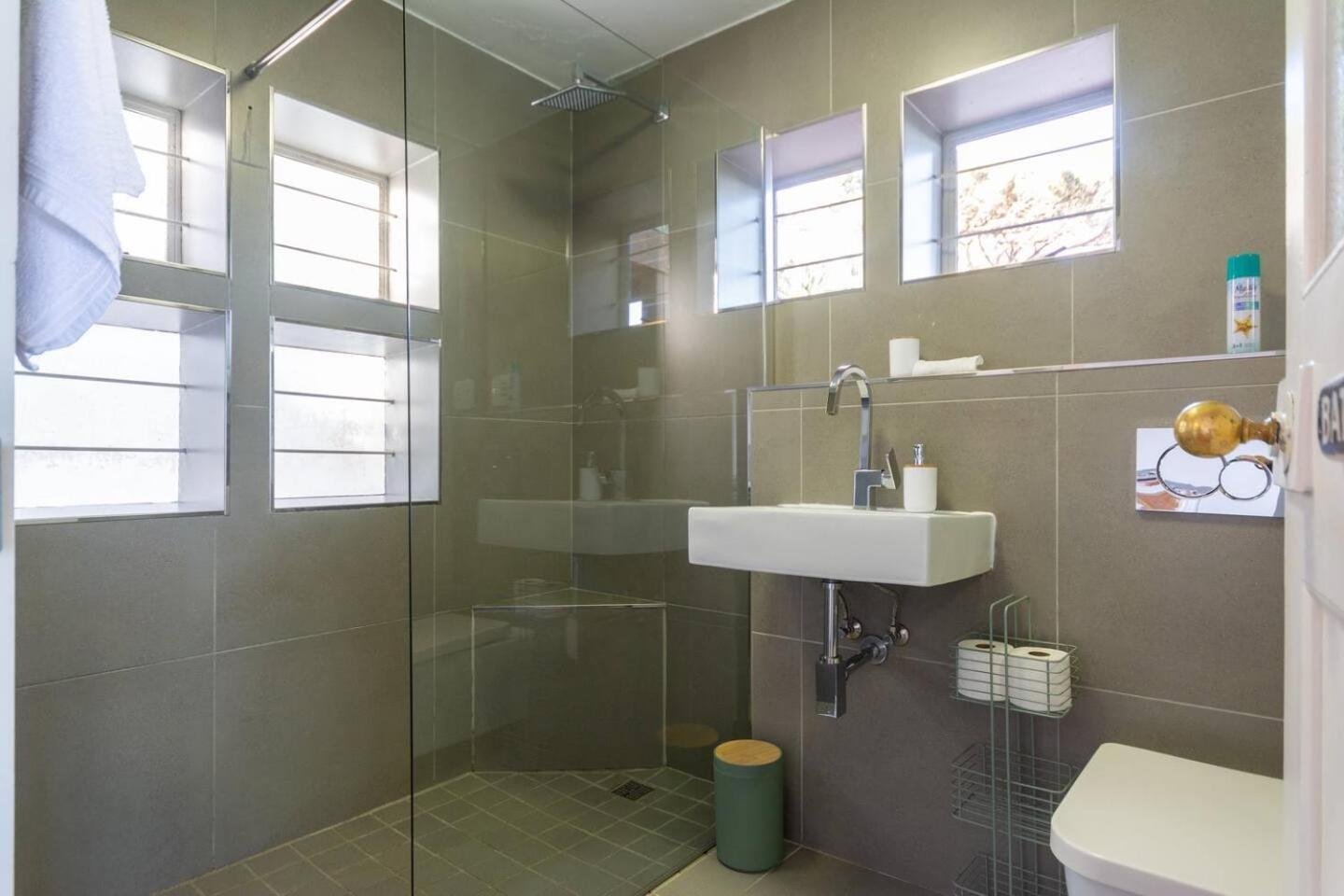 Ley Pool Cottage By Open Home St James 外观 照片